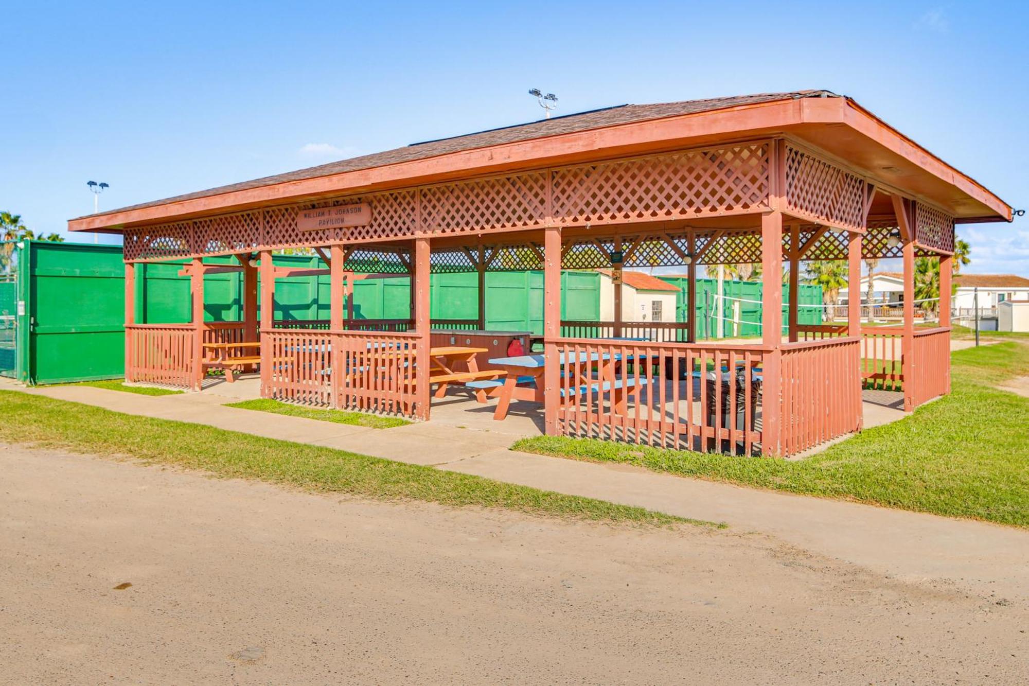 Cozy Waterfront Port Isabel Cottage With Deck! Esterno foto