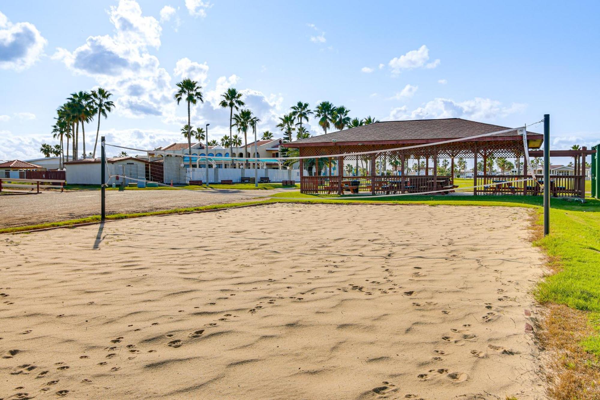 Cozy Waterfront Port Isabel Cottage With Deck! Esterno foto